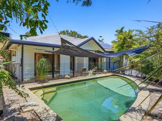 House for sale in Kewarra Beach