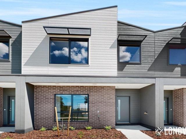 Townhouse for rent in Harpley, Melbourne
