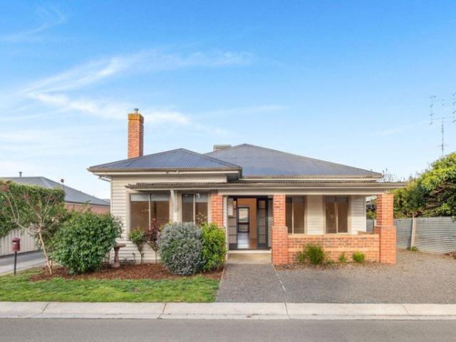 House for sale in Mount Clear, Ballarat