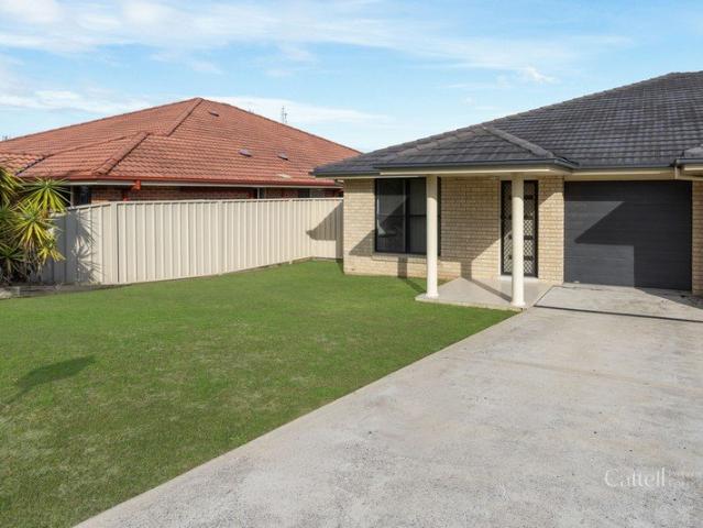 Duplex for sale in Singleton Heights, New South Wales