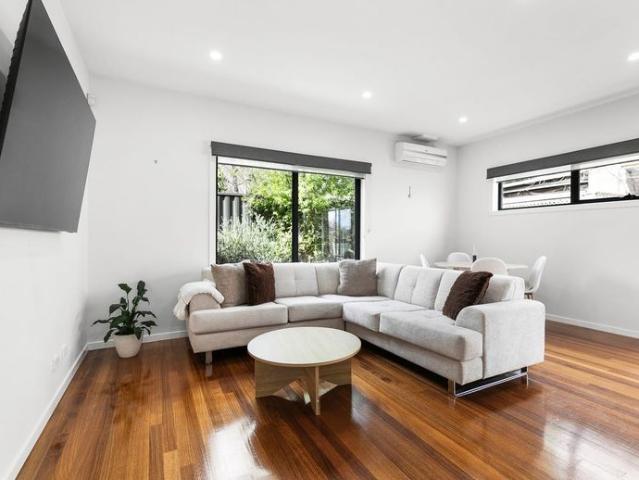 Townhouse for rent in Pascoe Vale South, Melbourne