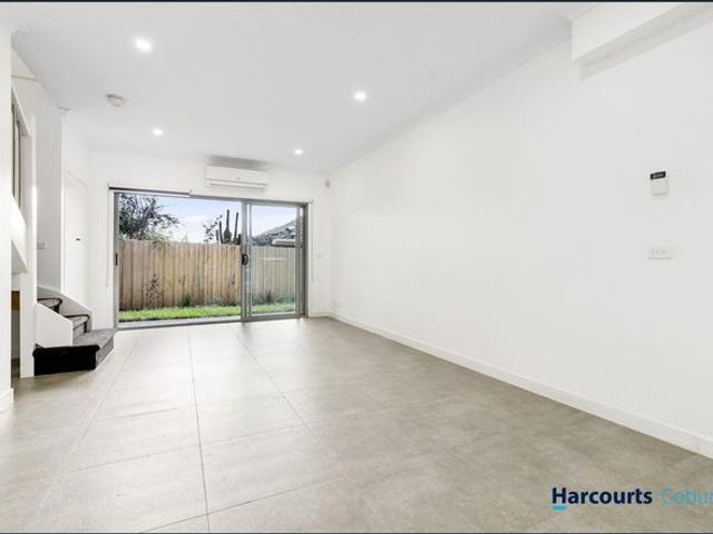Townhouse for rent in Camerons Creek, Victoria