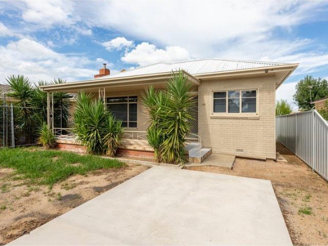 Townhouse for sale in Albury, New South Wales
