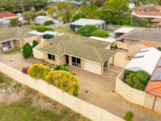 Apartment for sale in Parklands, Western Australia