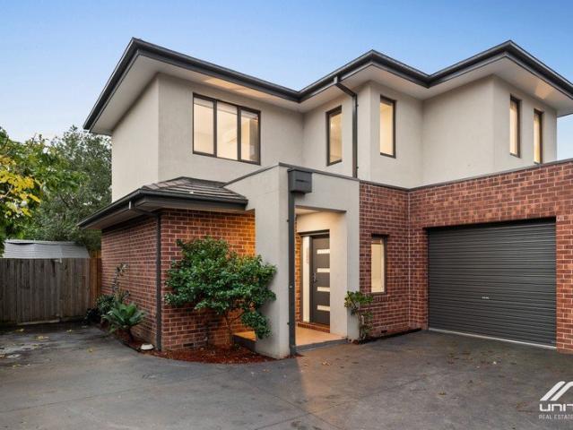 Townhouse for sale in Camerons Creek, Victoria