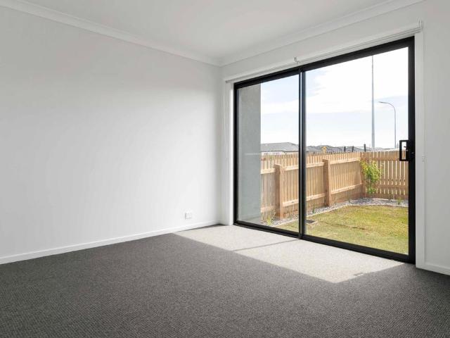 House for rent in Brookfield, Melbourne