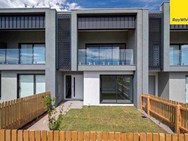 House for rent in Botanica Springs, Melbourne