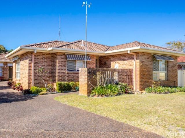 Villa for sale in Tuncurry, New South Wales