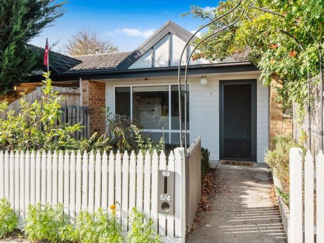 Apartment for sale in Camerons Creek, Victoria