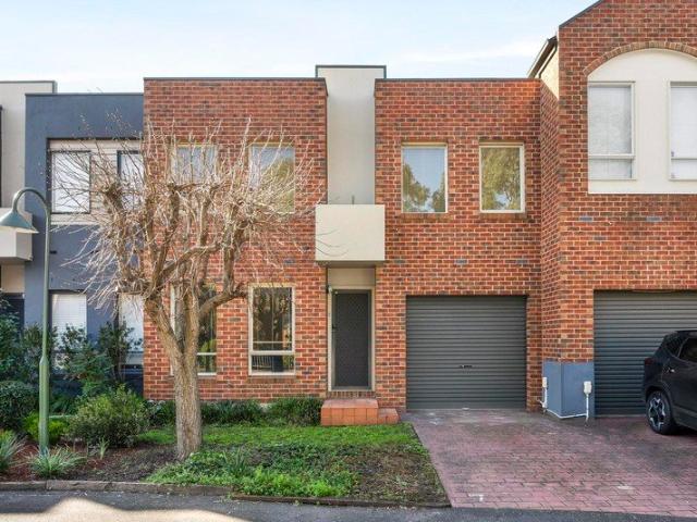 Townhouse for sale in Camerons Creek, Victoria