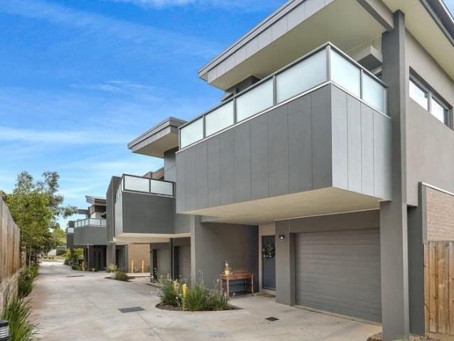 Townhouse for rent in Camerons Creek, Victoria