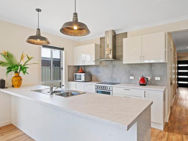 Apartment for sale in Victoria