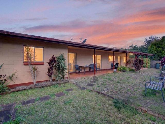 Duplex for sale in Mazlin Creek, Atherton