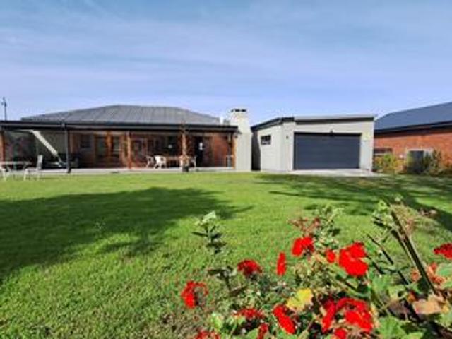 House for sale in Groot Brak Rivier, Western Cape