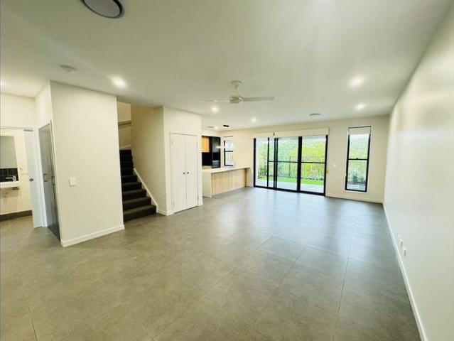 Townhouse for rent in Fernbrook, Queensland