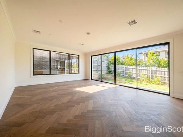 Townhouse for rent in Mount Waverley, Melbourne