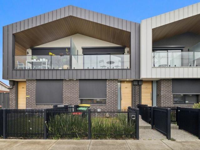 Townhouse for sale in Camerons Creek, Victoria