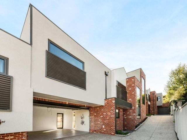 Townhouse for sale in Camerons Creek, Victoria