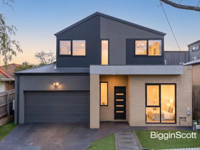 Townhouse for sale in Ringwood, Melbourne