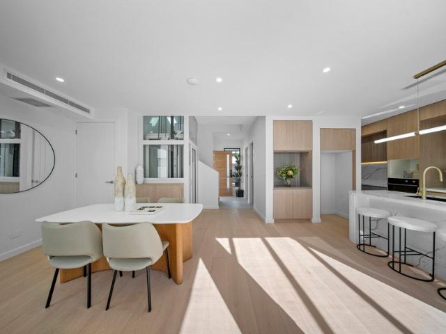 Townhouse for sale in Sutherland, New South Wales