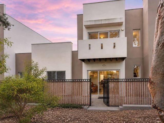 Townhouse for sale in Horseshoe Creek, South Australia
