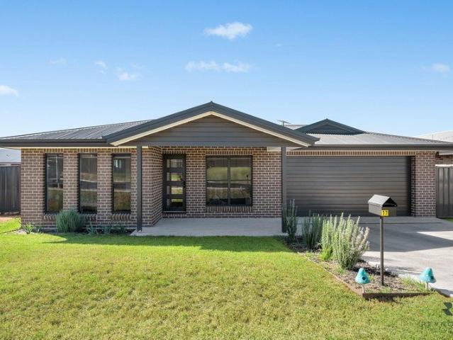 House for sale in Caerleon, New South Wales