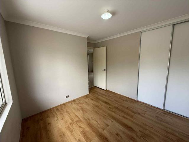 Apartment for rent in Rockingham, Queensland