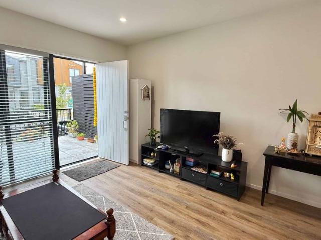 Townhouse for rent in Howick, Oroua County
