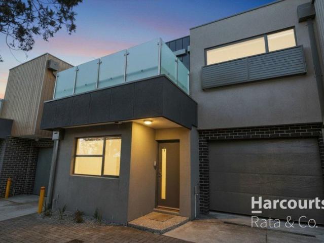 Townhouse for sale in Camerons Creek, Victoria