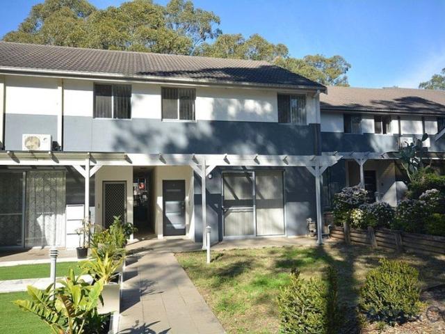 Townhouse for rent in Sydney, New South Wales