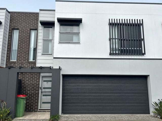 Townhouse for rent in Fernbrook, Queensland