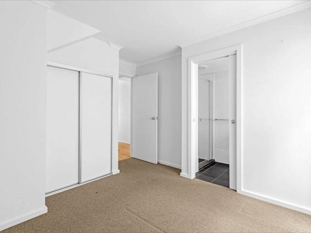 Townhouse for rent in Horseshoe Creek, South Australia