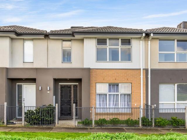 Townhouse for sale in Camerons Creek, Victoria