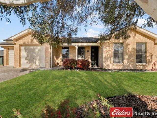 House for sale in Llanarth, Bathurst