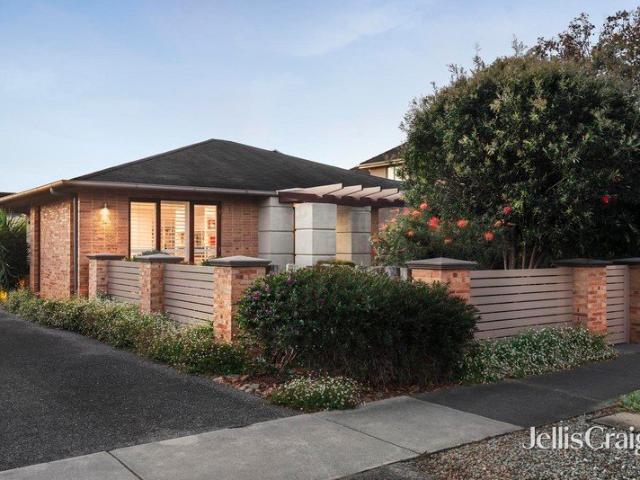Apartment for sale in Mount Waverley, Melbourne