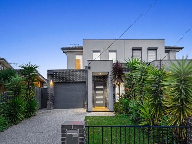Townhouse for rent in Camerons Creek, Victoria
