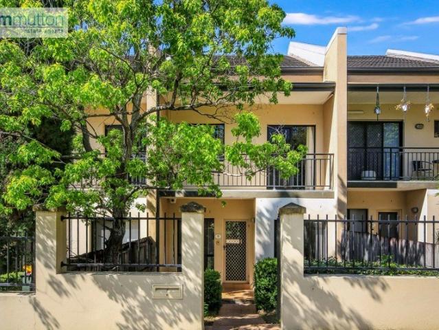 Townhouse for sale in Sydney, New South Wales