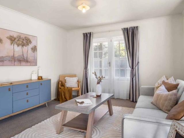 House for rent in Chaslands, Canterbury