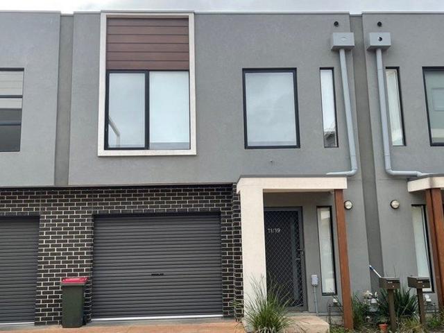 Townhouse for rent in Camerons Creek, Victoria