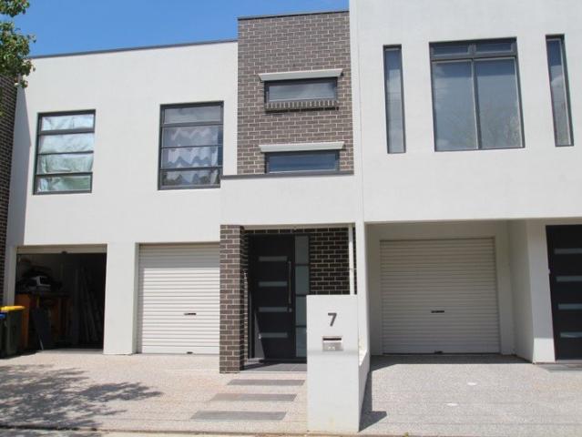 Townhouse for rent in Horseshoe Creek, South Australia