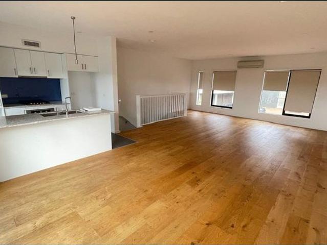 Townhouse for rent in Camerons Creek, Victoria
