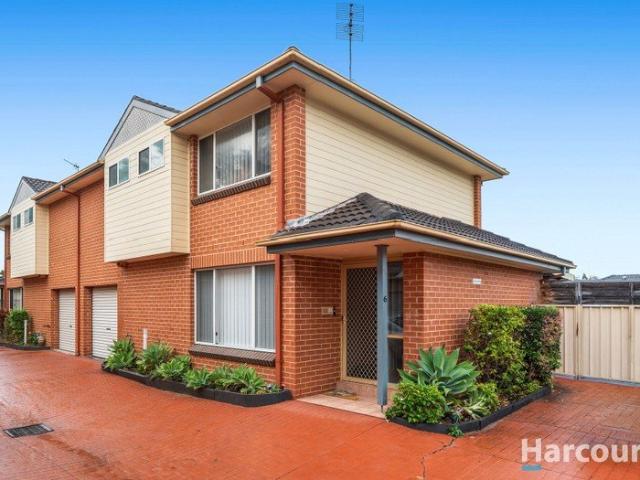 Townhouse for sale in Ambergate, New South Wales
