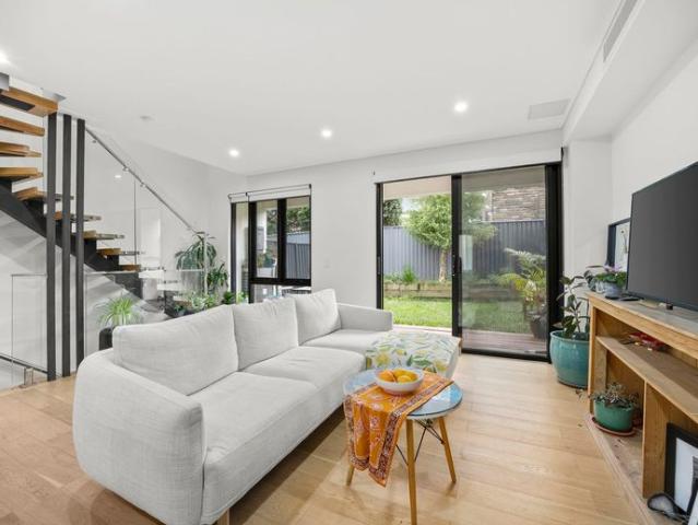 Townhouse for rent in Sutherland, New South Wales