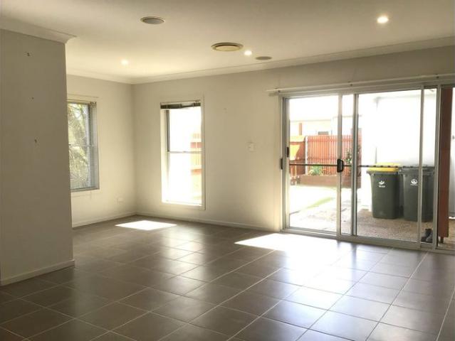 Townhouse for rent in Warwick, Queensland