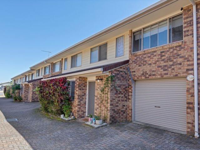 Townhouse for sale in Kings Creek, Queensland