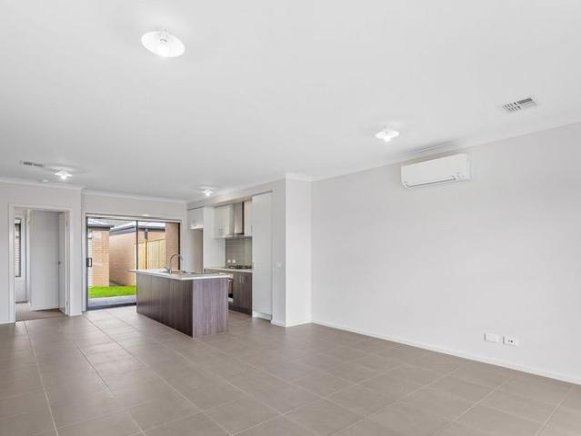 Townhouse for rent in Camerons Creek, Victoria