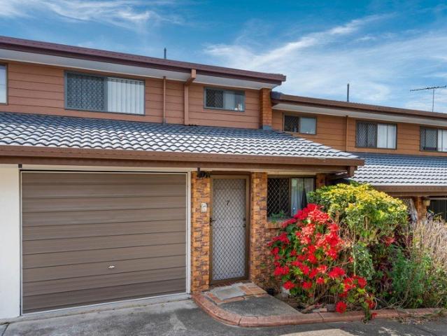 Townhouse for sale in Toombul, Queensland