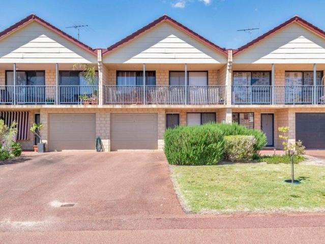 Townhouse for rent in Parklands, Western Australia