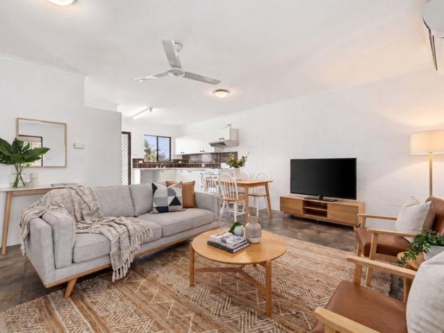 Apartment for rent in Westcourt, Cairns