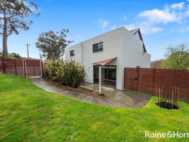 Townhouse for sale in Hobart, Tasmania